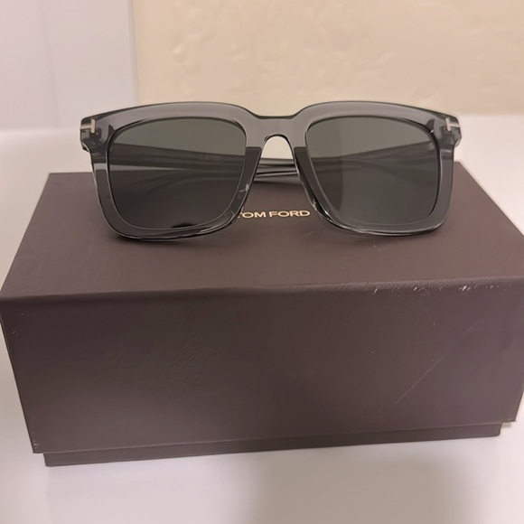 NWT Tom Ford unisex sunglasses - Picture 6 of 7